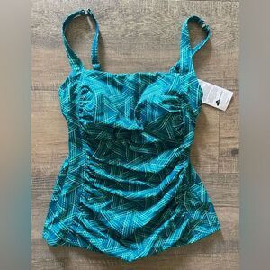 L.L. Bean NWT women’s size 6 teal green tankini swim top w bra cups UPF50+